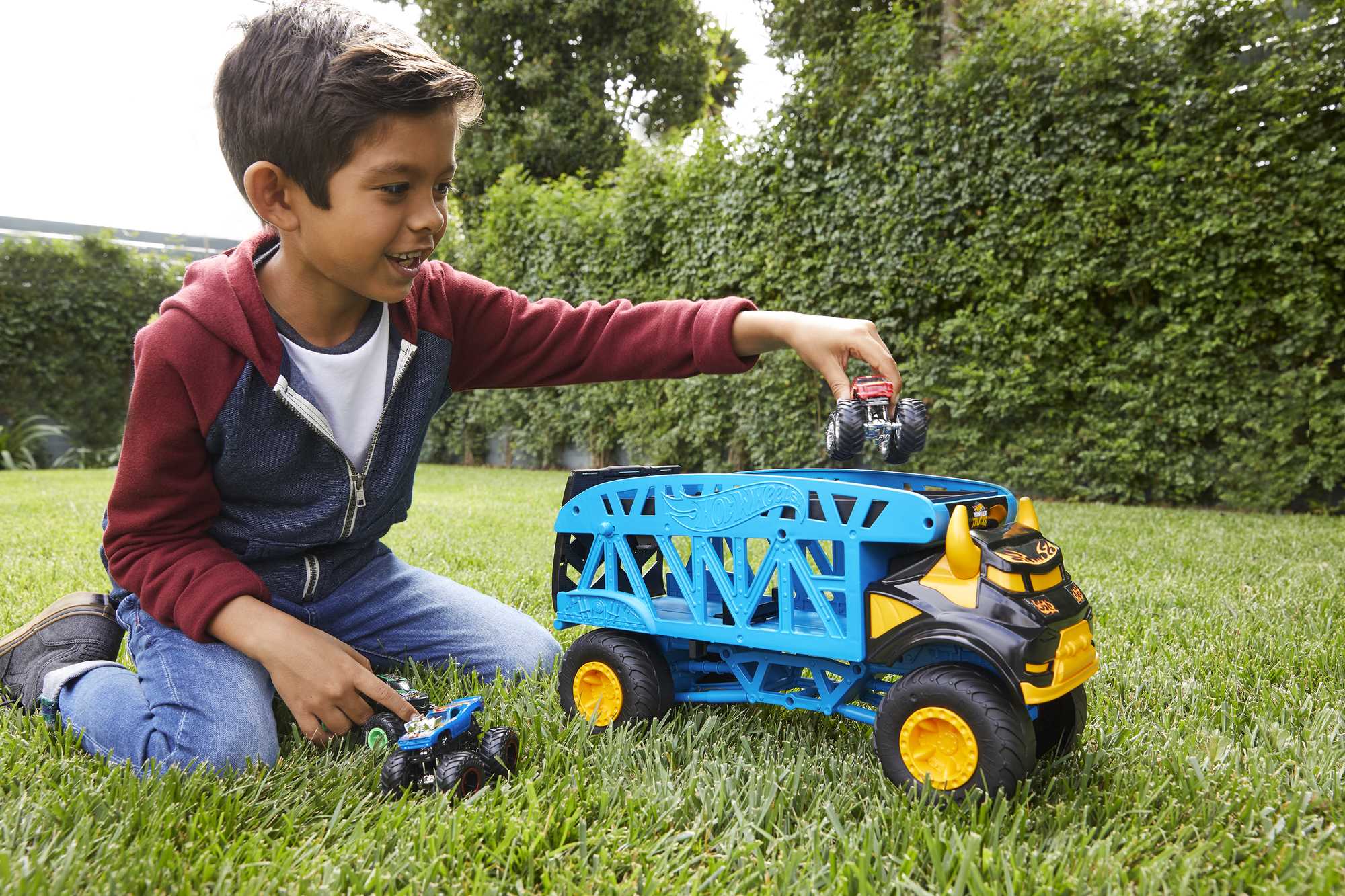 Hot Wheels Monster Trucks Monster Mover+3 Trucks Vehicle